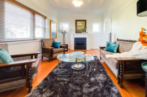 'The Gables' Stylish Victorian Beachfront Abode